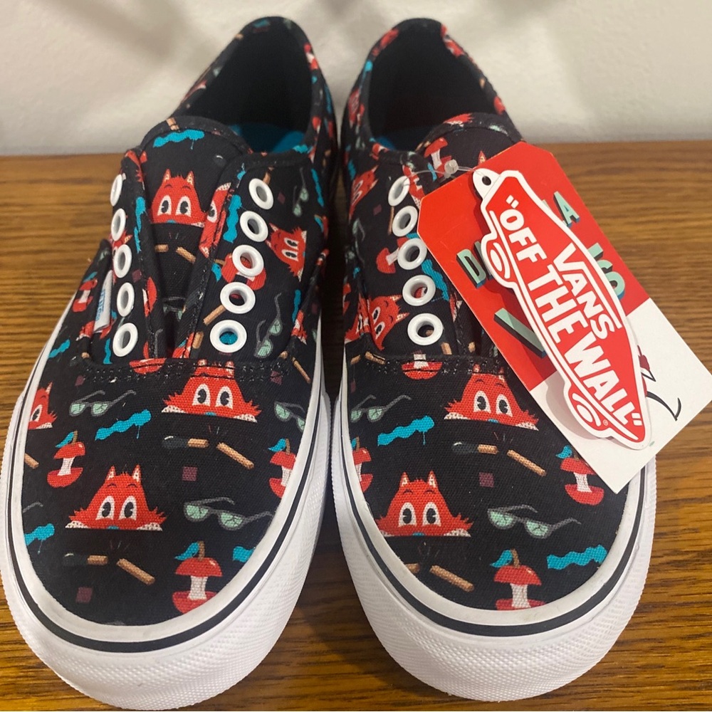 Vans Dabs Myla Black and Red fox Patterned Sneakers M7 W8.5 NWT